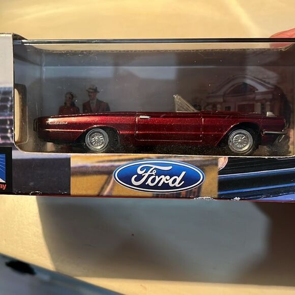 Newray Ford and Buick Die-Cast Model Cars 1:43 1958 Buick T-Bird 1966 - Picture 4 of 7